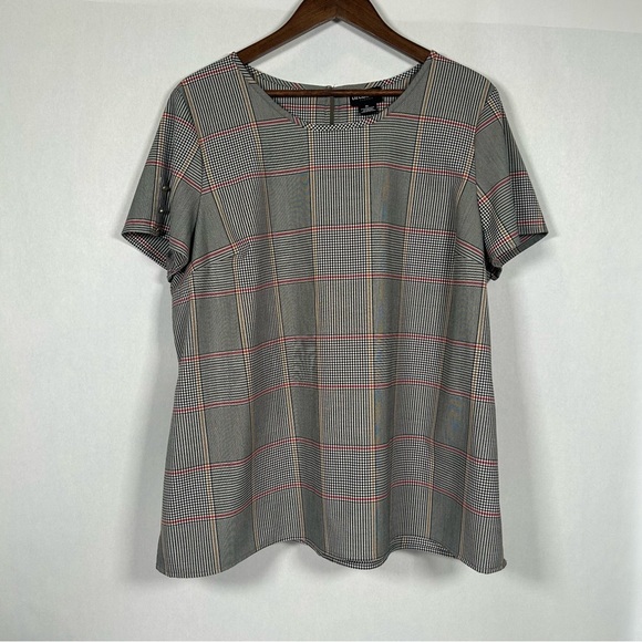 2 for$15 Liz Claiborne Career Black and Red Plaid Short Sleeve Blouse - Picture 1 of 11